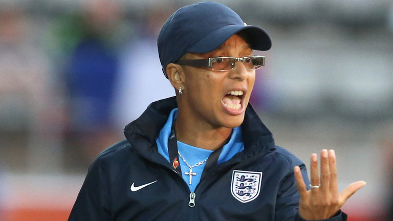 Hope Powell Coaching Session – Playing Out From The Back & Through The Thirds